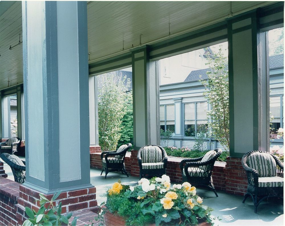 Roycroft Inn East Aurora Екстериор снимка